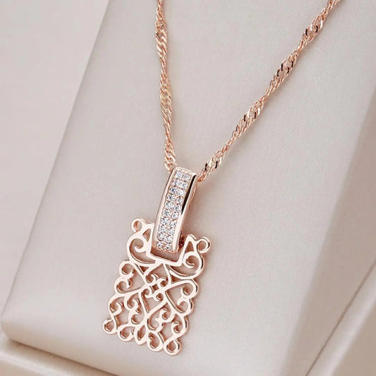 Collar Elegante Oro con Mandala