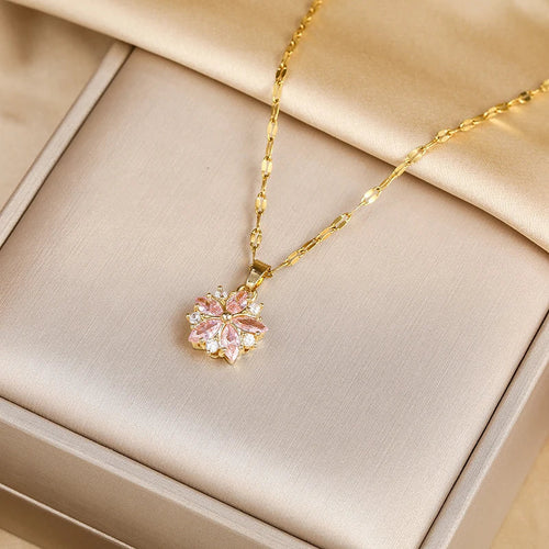 Collar Sakura Rosa Romántico en Acero