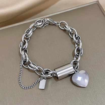 Pulsera Gruesa Corazón en Oro