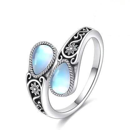 Anillo Elegante Flor de Piedra de Luna