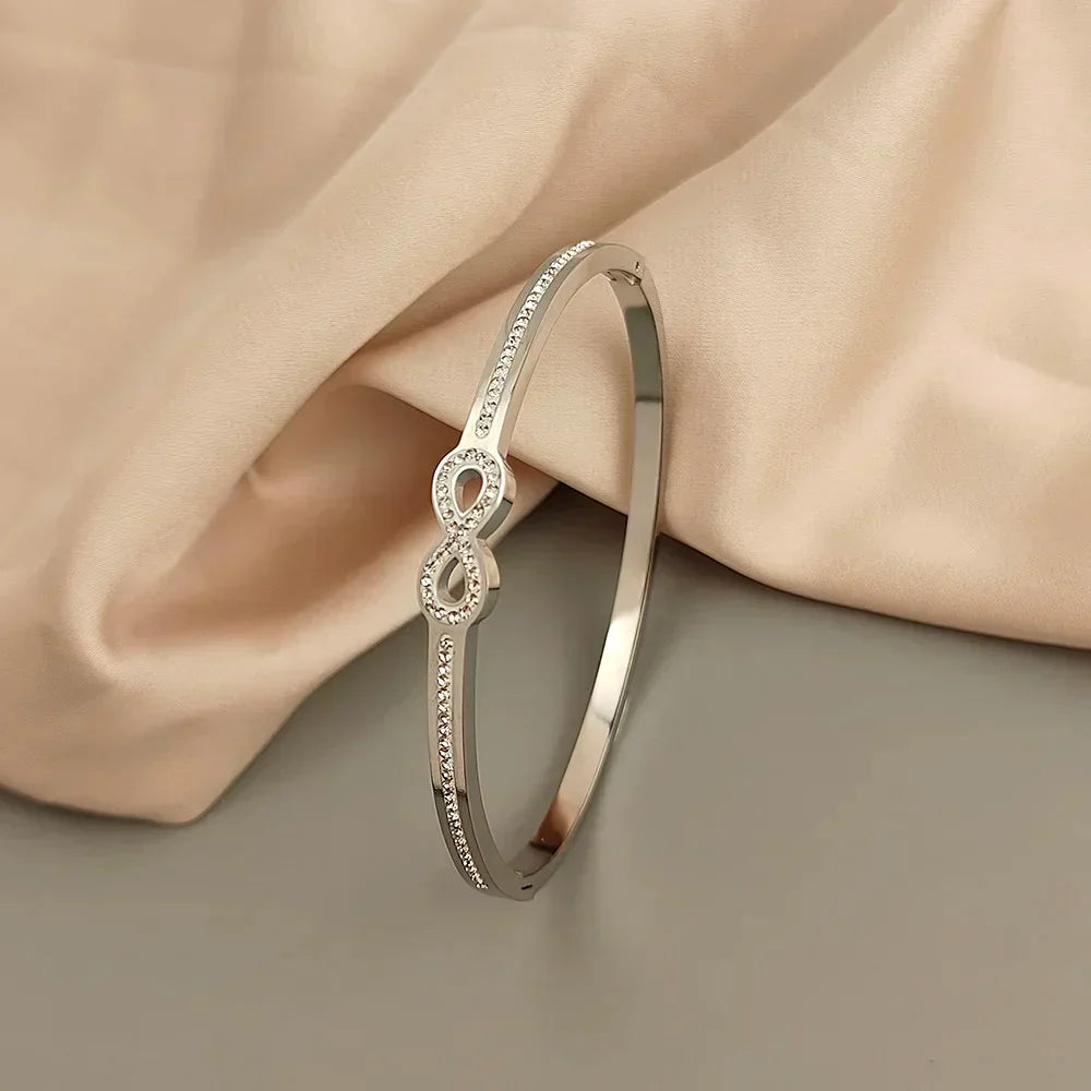 Pulsera Rígida Infinito con Cristales Exclusivos