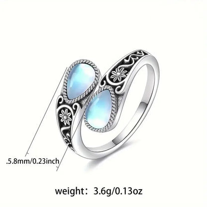 Anillo Elegante Flor de Piedra de Luna