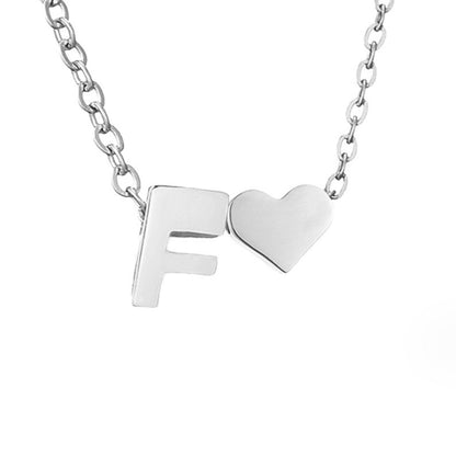 Collar Inicial Atemporal con Corazón