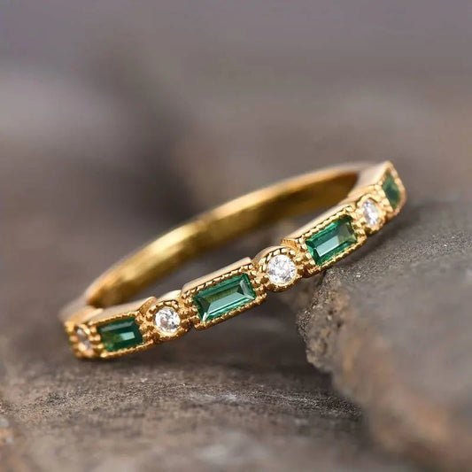 Anillo Vintage Oro con Circonio Verde