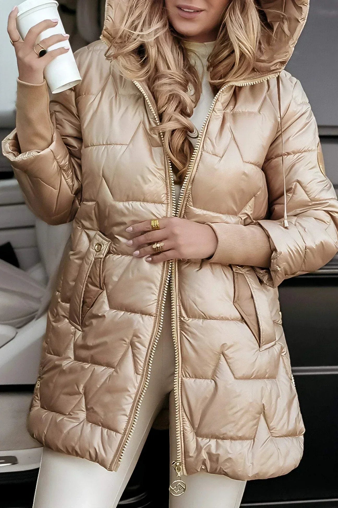 Celestia | Elegante abrigo de invierno con capucha y acolchado