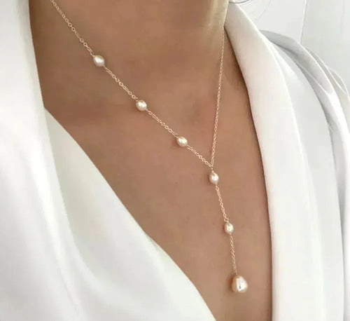 Collar Vintage Elegante Colgante y Perlas